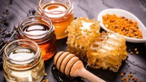 Read more about the article Apakah Produk Lebah Menyebabkan Alergi & Bagaimana Mengeceknya?