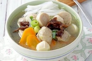 Read more about the article Sayur Sup Bakso Jamur
