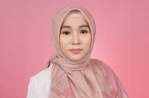 Read more about the article Fatimah Az-Zahra, Miliarder yang Sembuh dari Kista dengan Terapi Nutrisi Minyak Kelapa dan Tanpa Operasi
